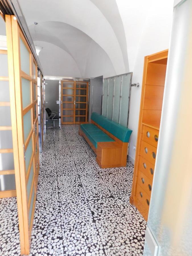 Hostel Hospitality House - H H H Любляна Экстерьер фото