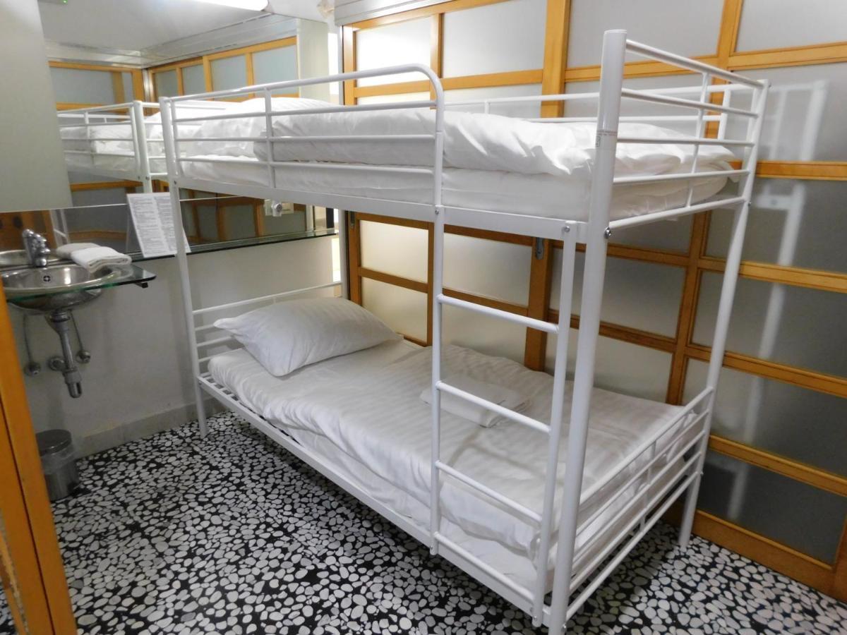 Hostel Hospitality House - H H H Любляна Экстерьер фото