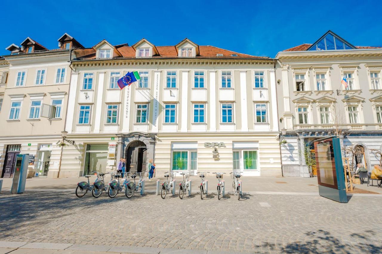 Hostel Hospitality House - H H H Любляна Экстерьер фото
